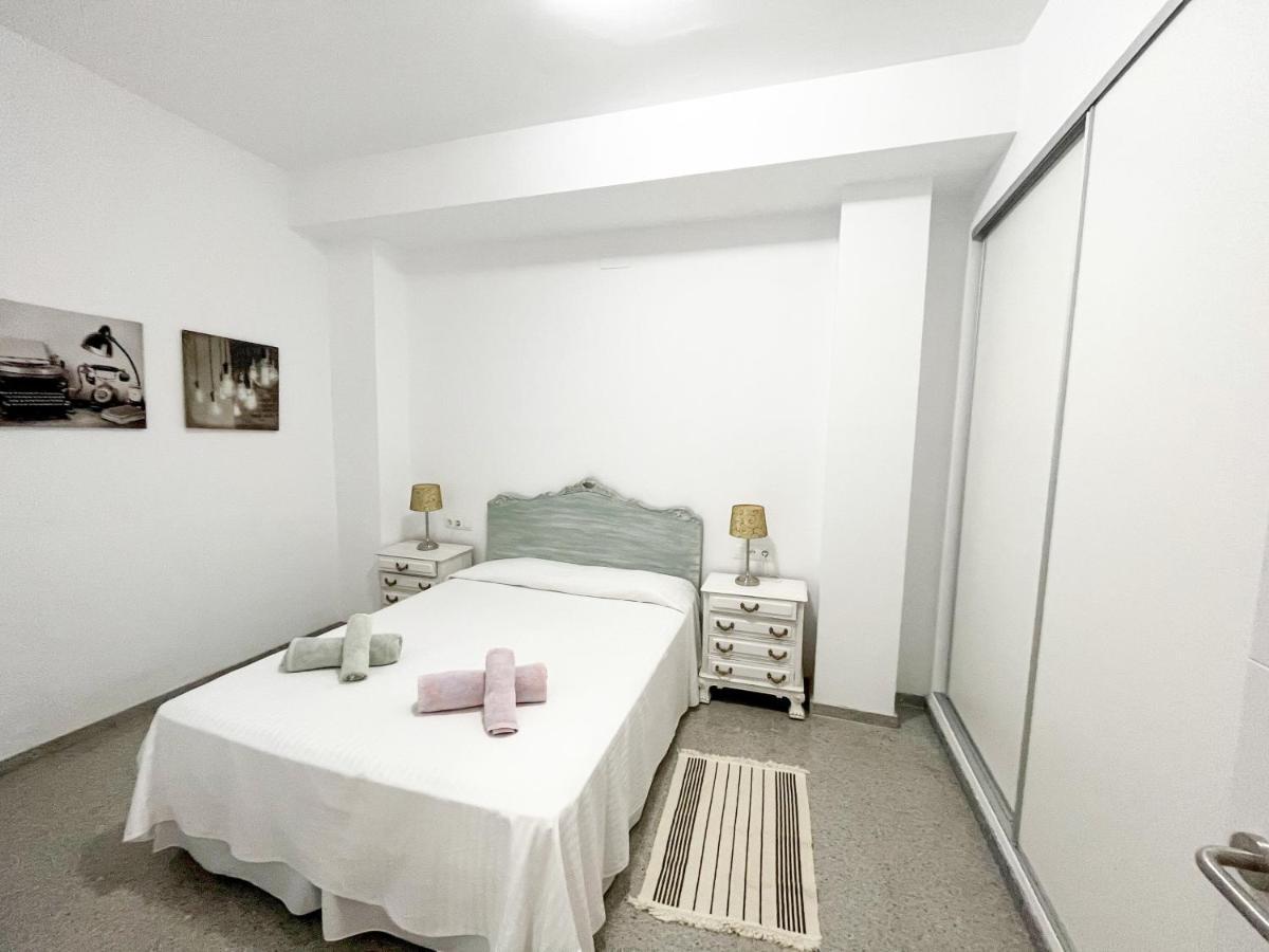 Amplio Apartamento En Av. Carlos Haya Málaga Buitenkant foto
